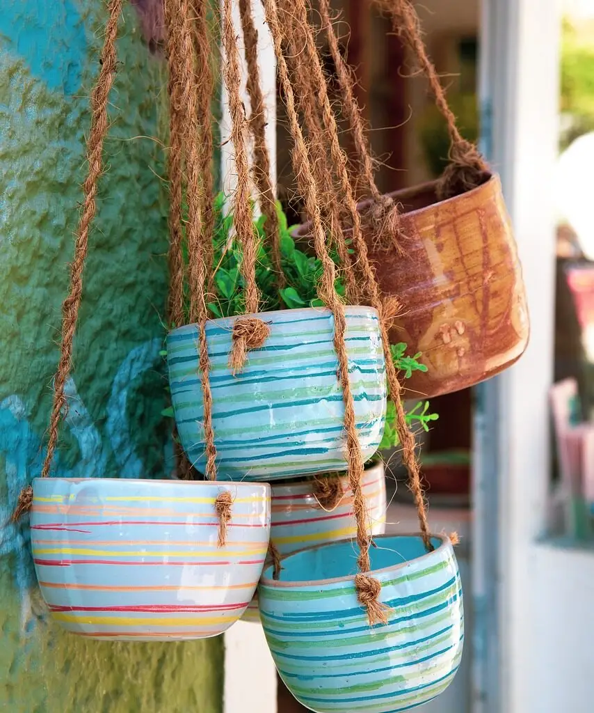 hanging pots, hanging plants, ceramic pots-6576645.jpg